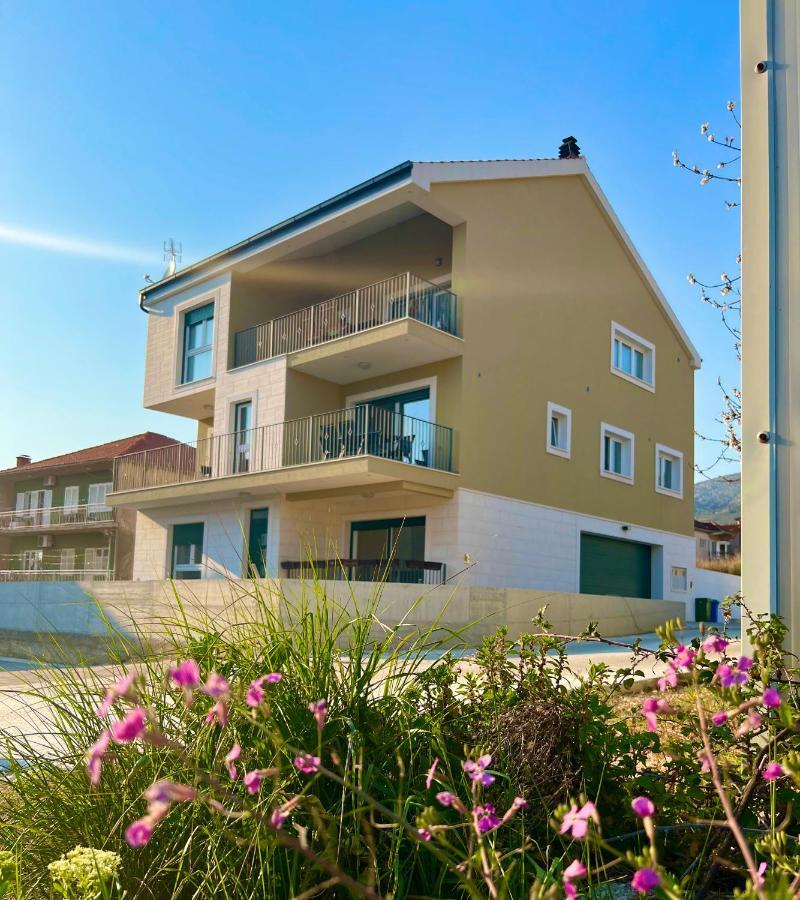 Vila Zrina - Apartmani Трогир Экстерьер фото
