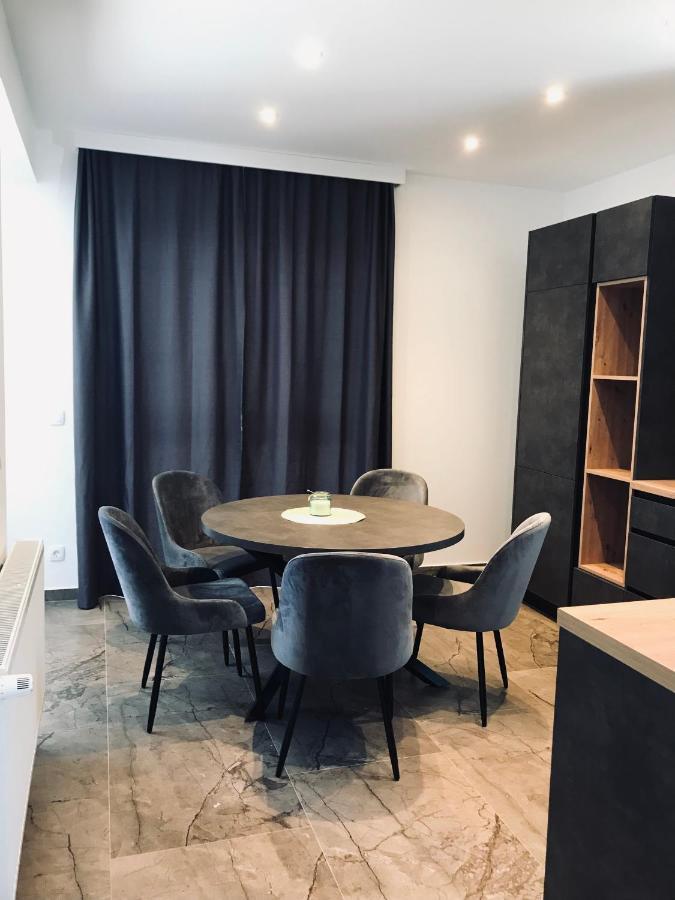 Vila Zrina - Apartmani Трогир Экстерьер фото