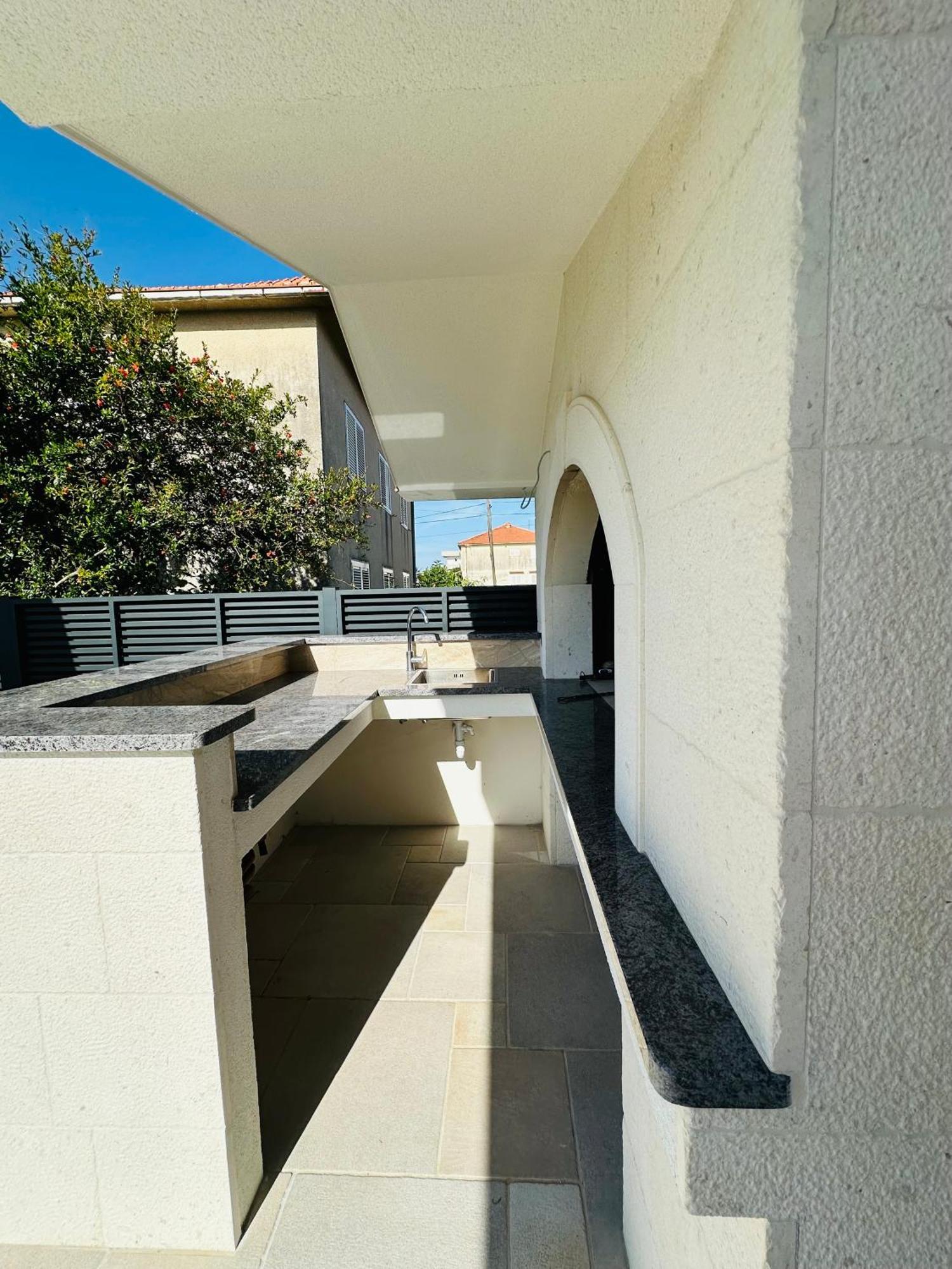 Vila Zrina - Apartmani Трогир Экстерьер фото