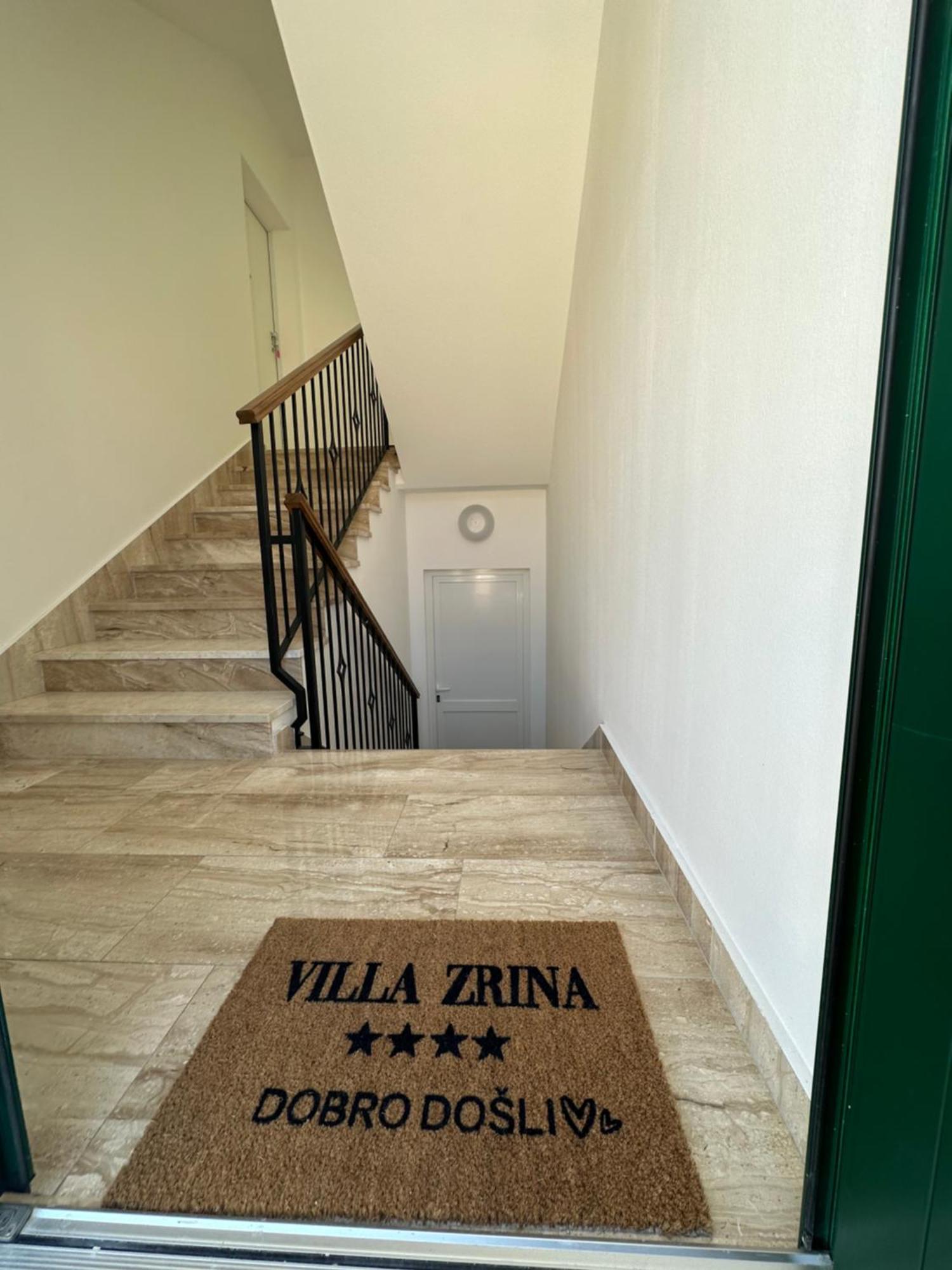 Vila Zrina - Apartmani Трогир Экстерьер фото
