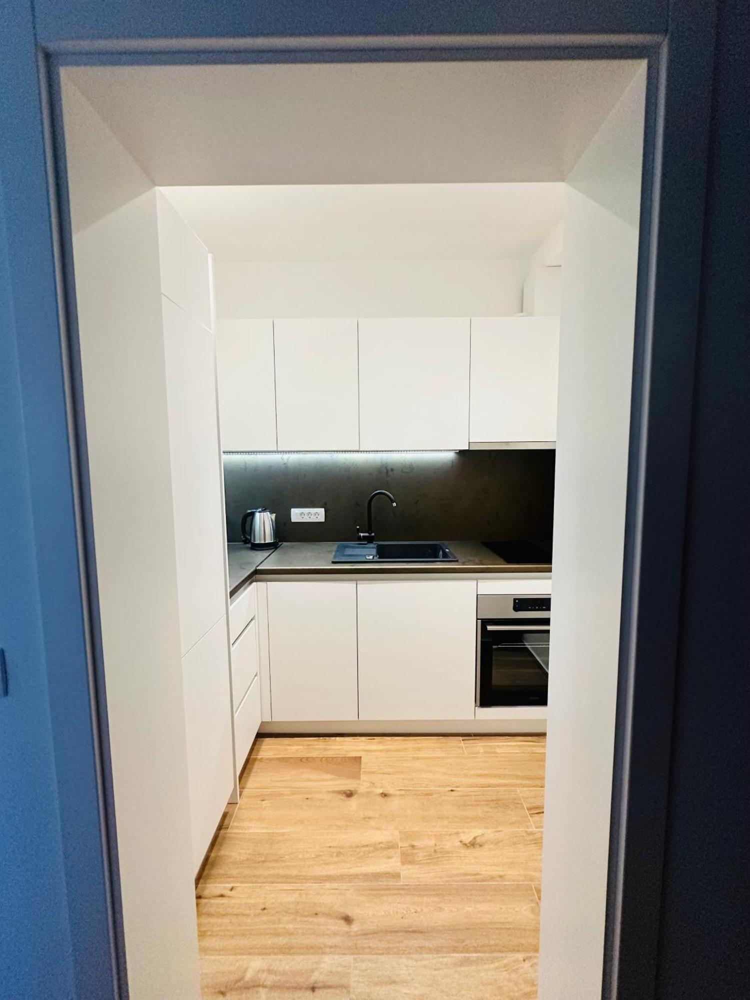 Vila Zrina - Apartmani Трогир Экстерьер фото